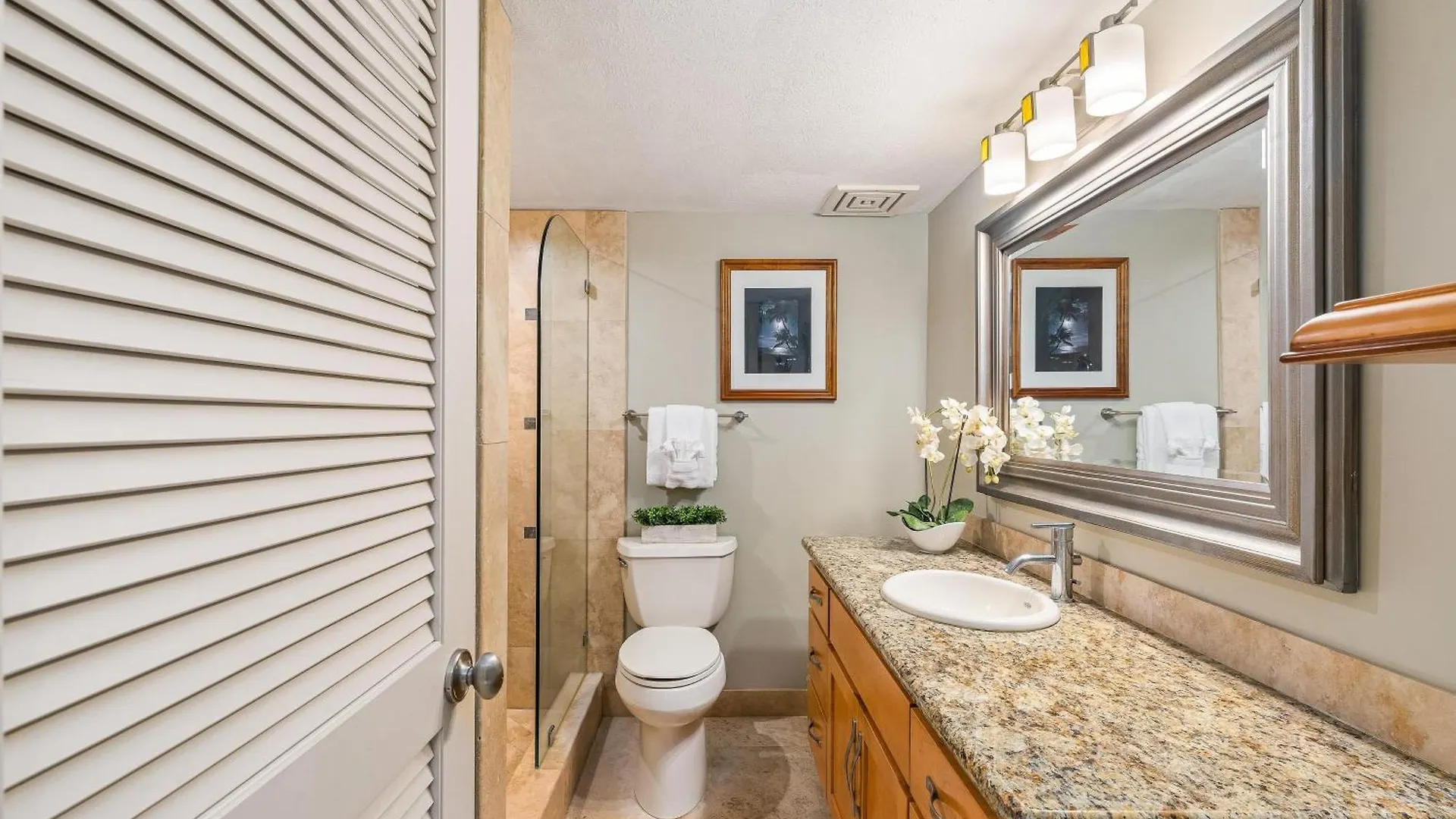 Kahana Villa F405 0*,