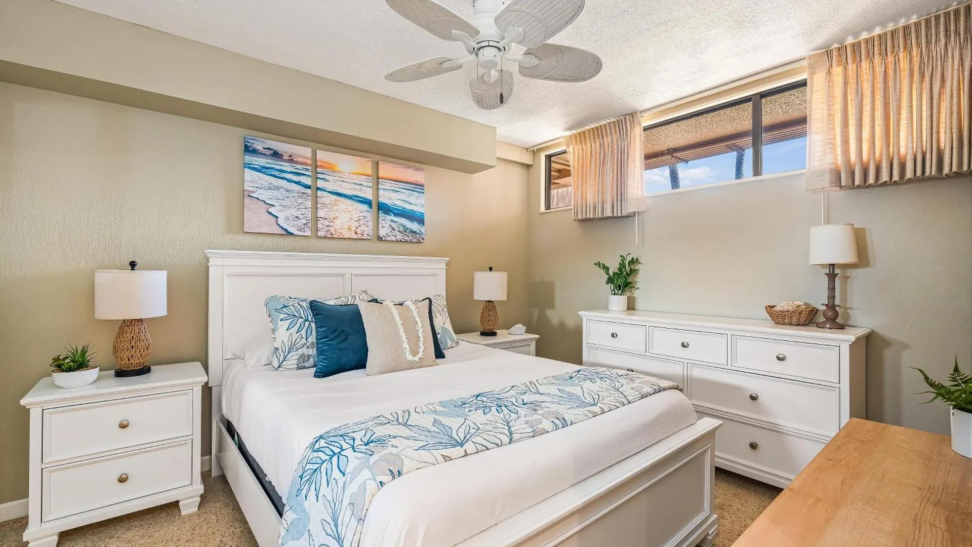 Kahana Villa F405 0*,